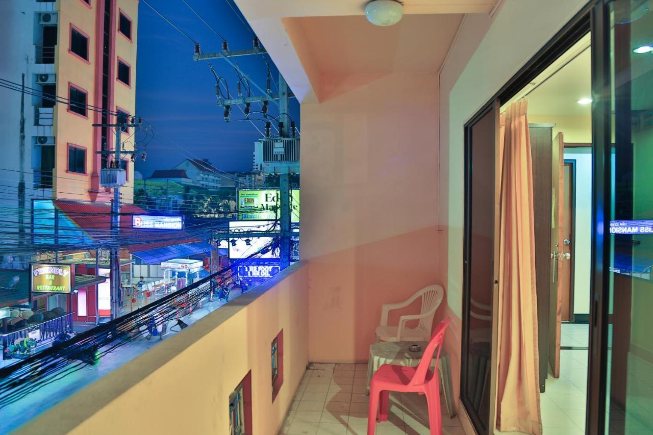 Harrys Hotel Bar & Restaurant Pattaya Eksteriør billede