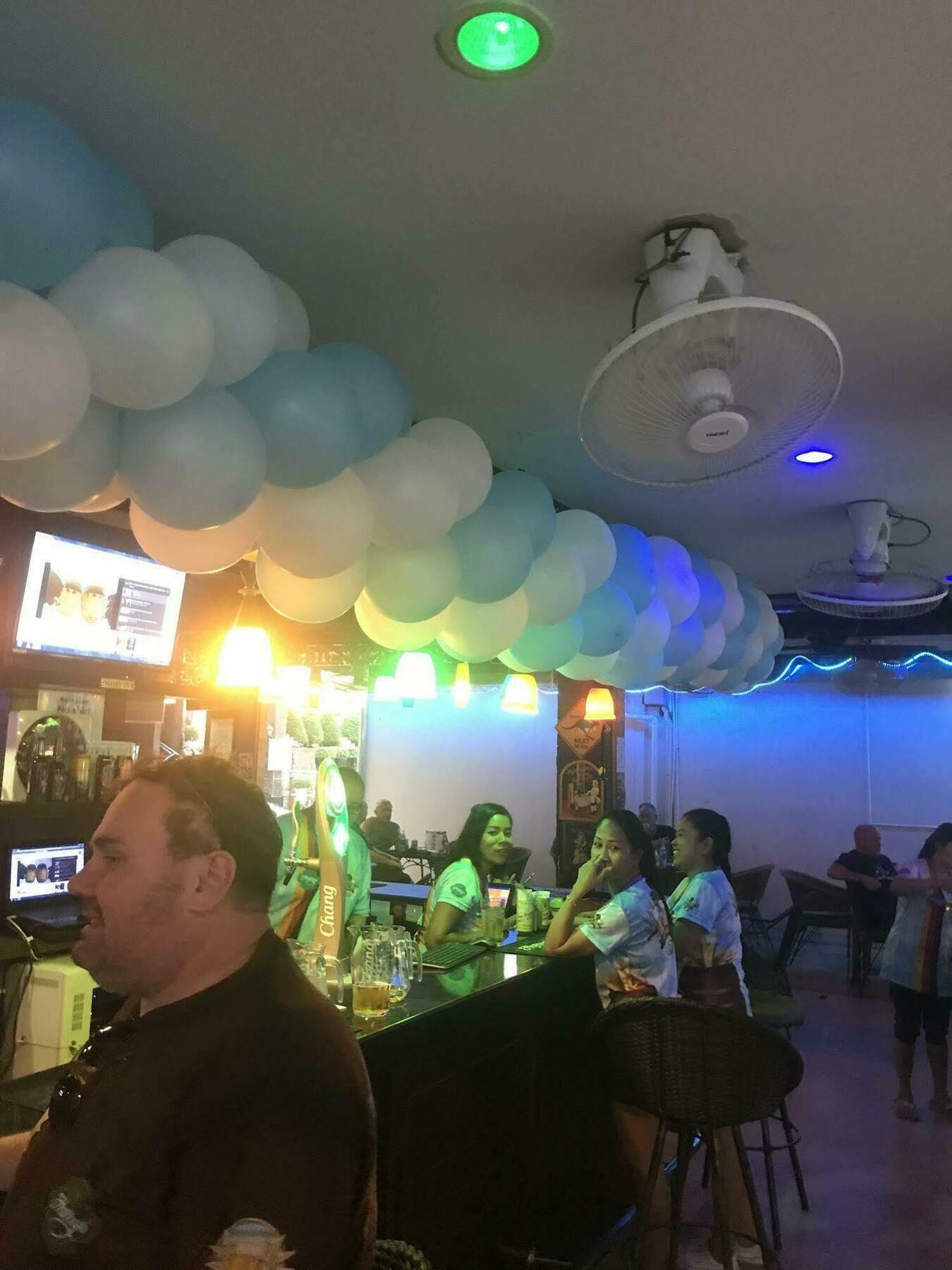 Harrys Hotel Bar & Restaurant Pattaya Eksteriør billede